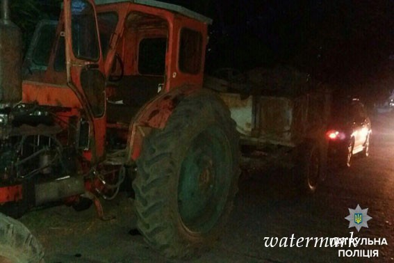 Полтавою трактор возив металобрухт без документів