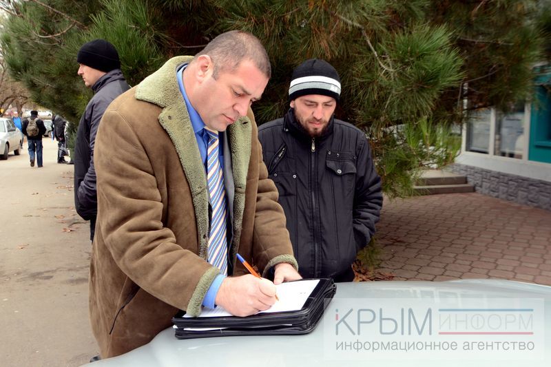 Крымскими "штрафниками" и алиментщиками занялись судебные приставы [фото, видео]