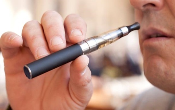 Электронные сигареты вызывают болезни полости рта