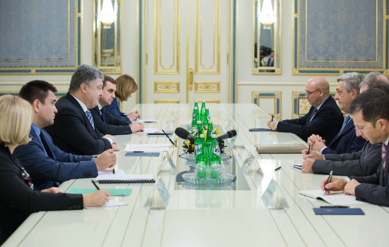 Президент України провів зустріч з Верховним Комісаром ООН у справах біженців