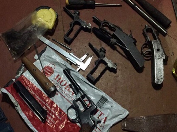 В Одессе со стрельбой задержали торговцев оружием(фото)