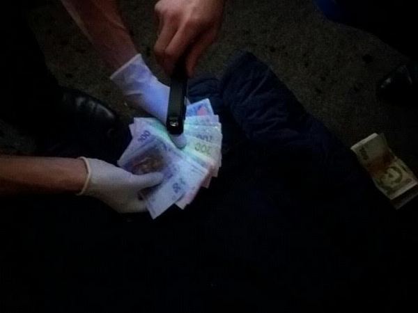 Во Львовской области на взятке попался начальник одного из сервисных центров МВД(фото)