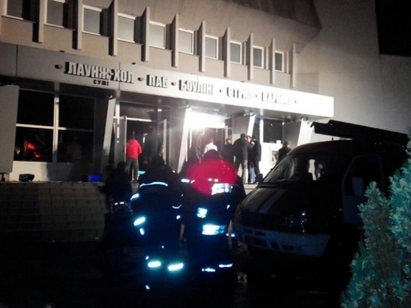 Во Львове горел ночной клуб: пострадали 22 человека(фото)